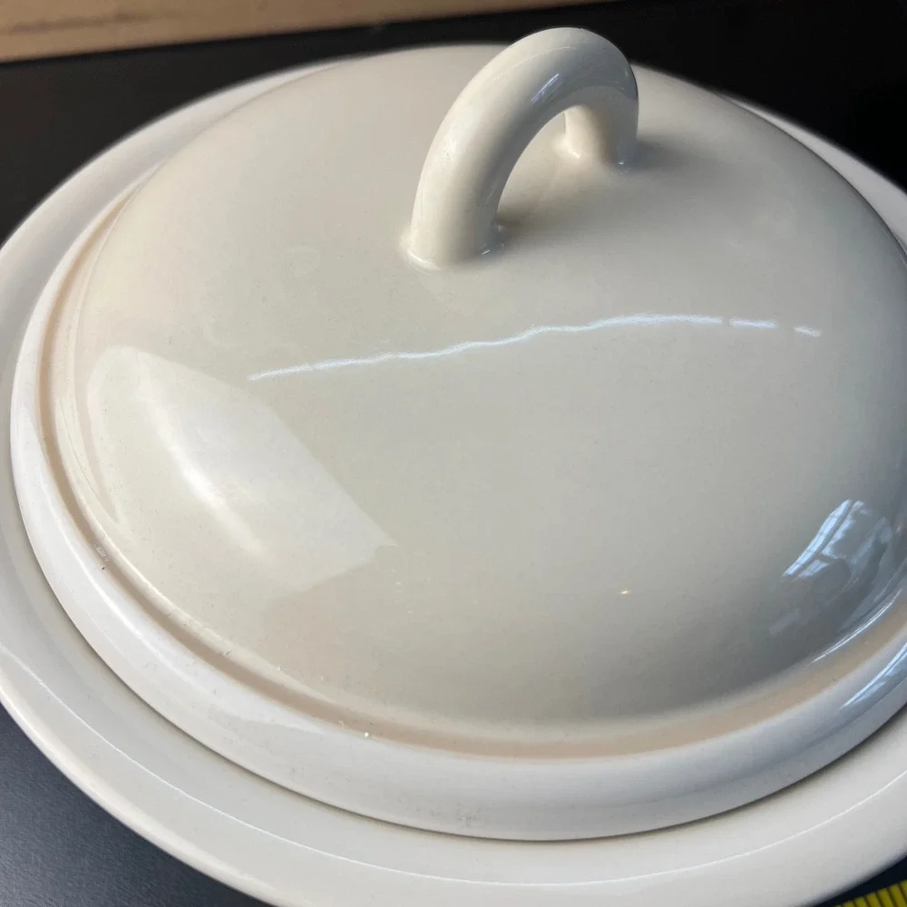 Norway by Epoch Discontinued 2qt Covered Casserole‎ Lid Cream White